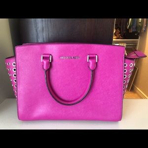 Michael Kors pink purse